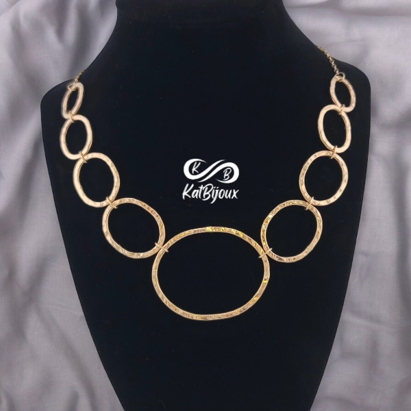 Big oval gold-filled necklace